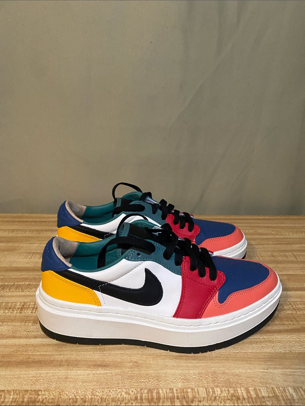 Nike Women's Air Jordan 1 Elevate Low SE Multi-Color size 8